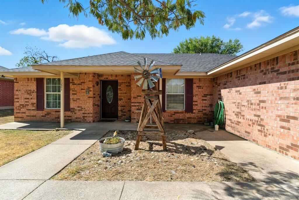 Photo de la propriété: 1221 Elmira Street TX 76086