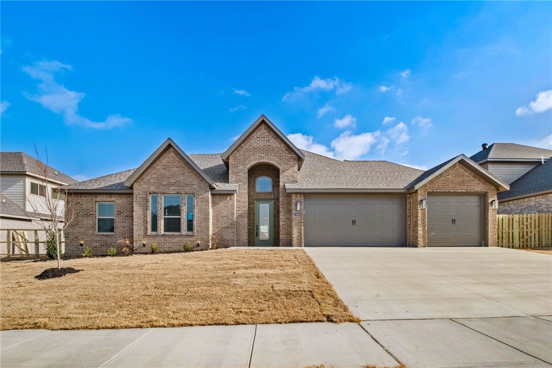 Property Photo: 1210 Fierce Lane AR 72719