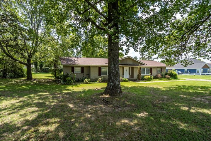 Property Photo: 2206 University Street AR 72761