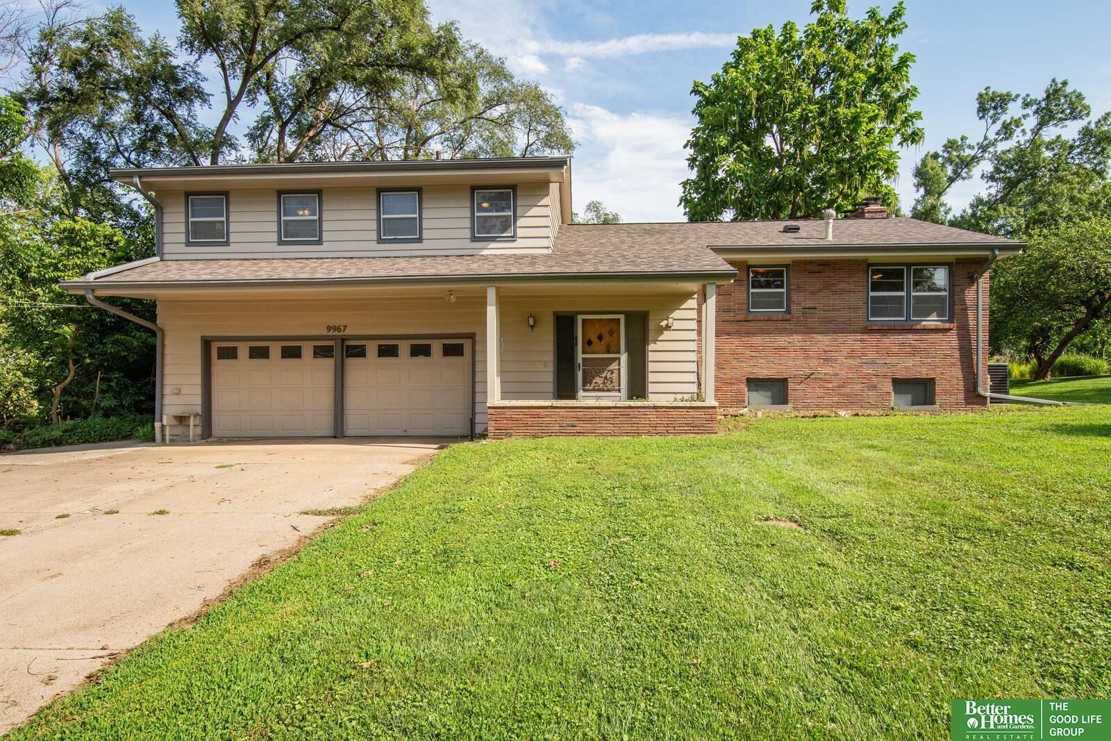 Property Photo: 9967 Florence Heights Boulevard NE 68112