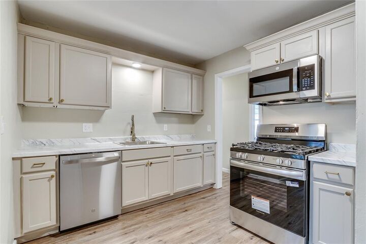 Property Photo: 509 E Rose Drive OK 73110