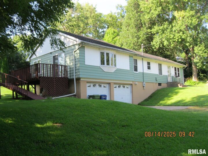 1015 Buell Avenue  Clinton IA 52732 photo