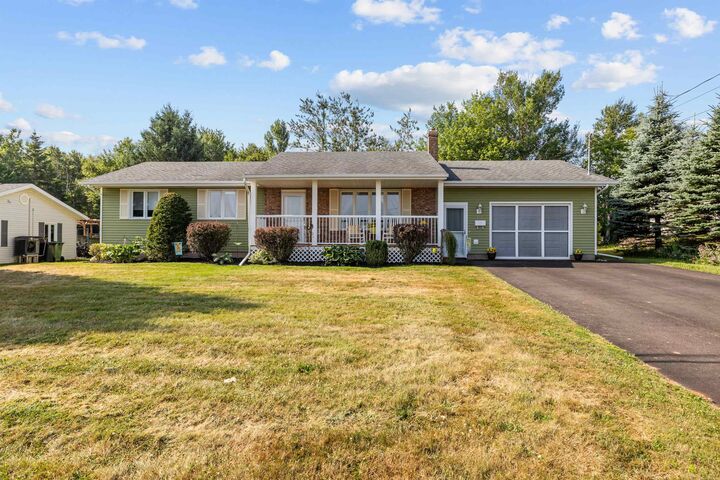 112 Burkeshire Drive  Summerside PE C1N 6C5 photo