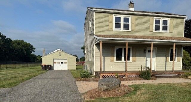 Property Photo:  28 Meadow Ave  MA 01001 