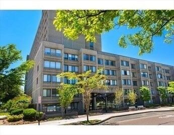 Property Photo:  1731 Beacon St 1502  MA 02445 