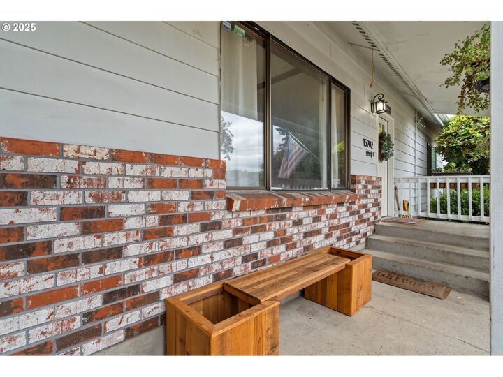 Property Photo:  15202 NE 74th St  WA 98682 