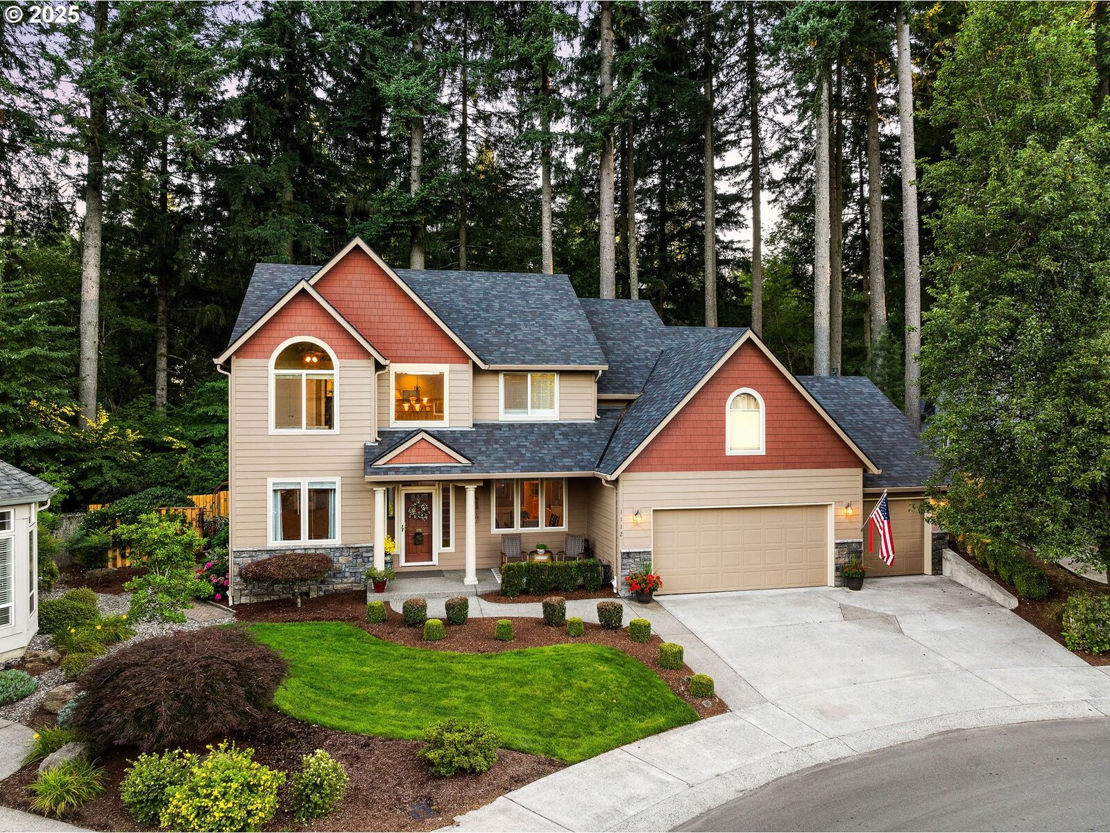 Property Photo:  1112 SE 198th Ct  WA 98607 