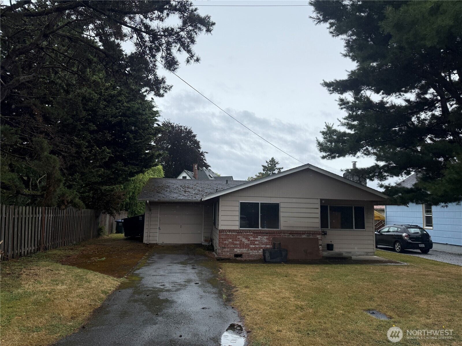 Property Photo:  2525  Monroe Street  WA 98225 
