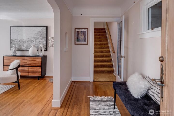 Property Photo:  1111  4th Avenue N  WA 98109 