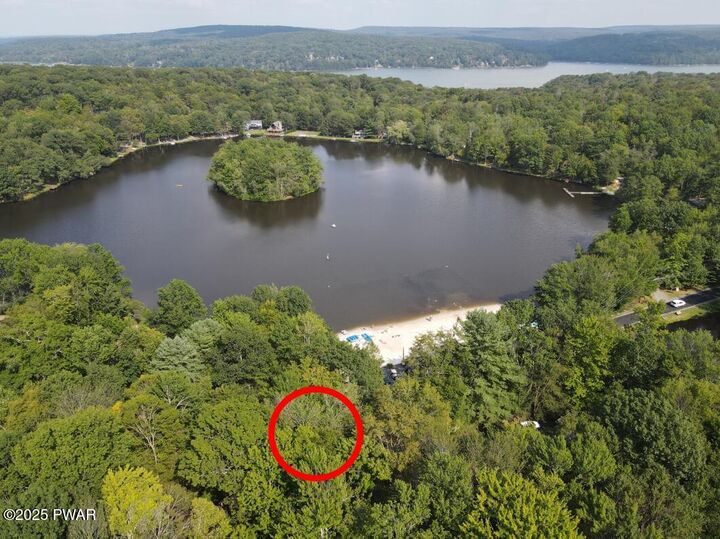 Property Photo: 1027 Aquarius Drive PA 18436