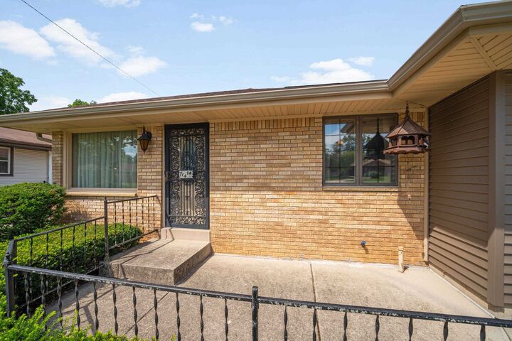 Property Photo:  714 Williams Avenue  WI 53172 