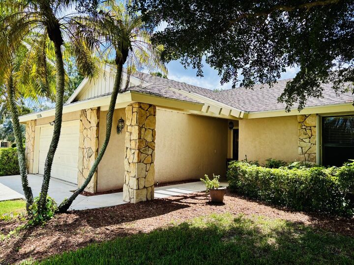 Property Photo: 11150 Black Willow Lane FL 33414