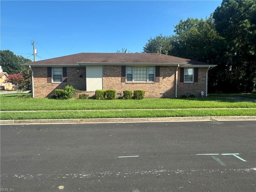 Property Photo: 321 Phillips Ave VA 23707
