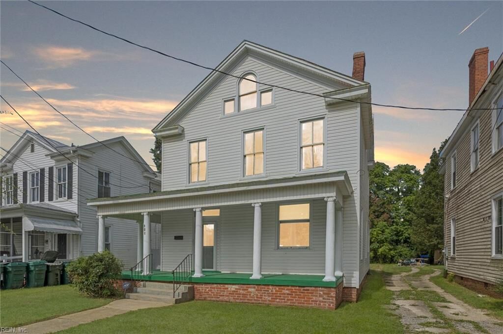 Property Photo:  215 N Saratoga St  VA 23434 