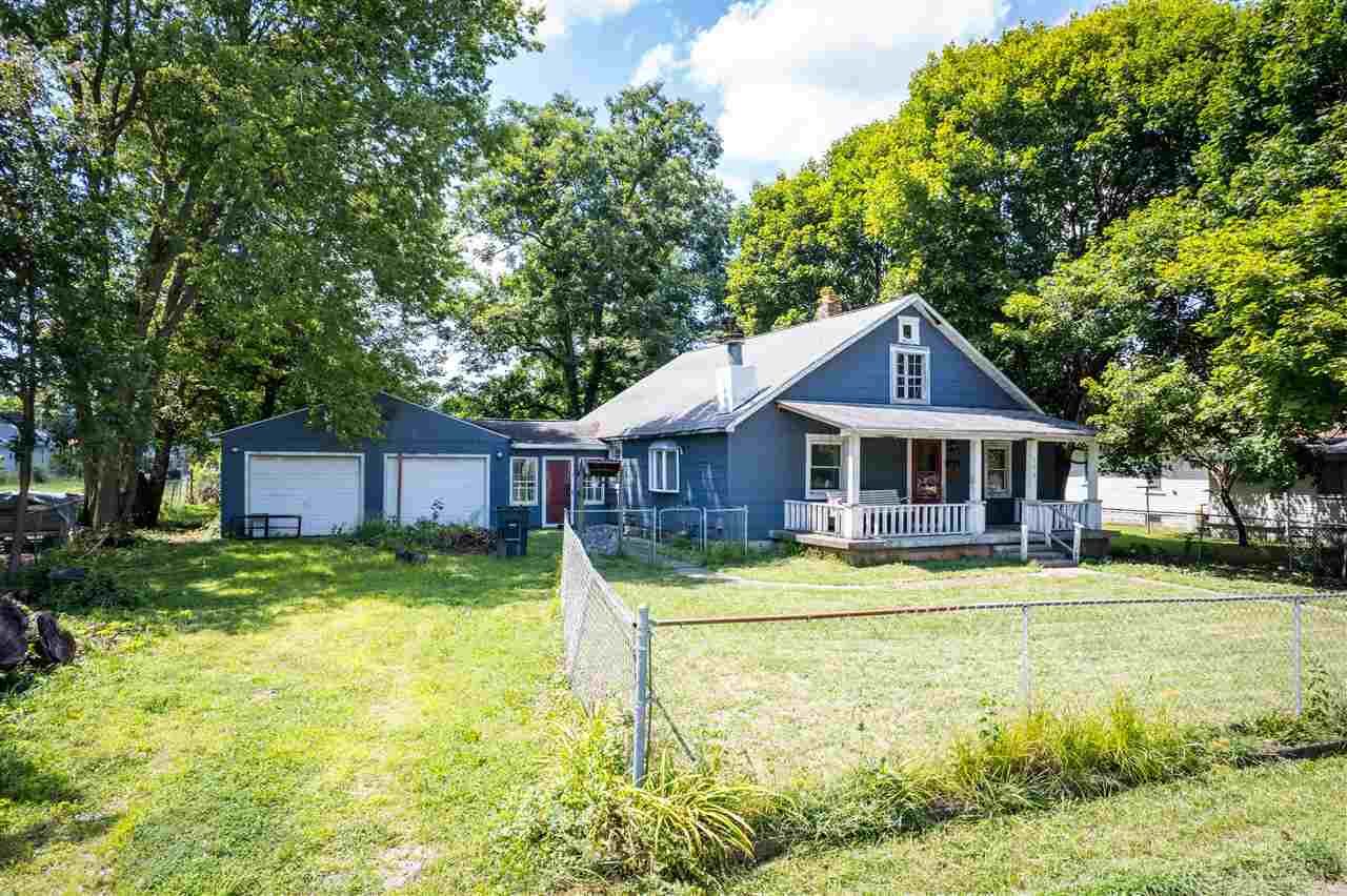 Property Photo: 908 N 18th Street IN 47374