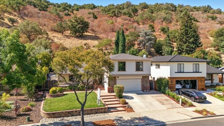 Property Photo:  910 Foothill Drive  CA 95123 