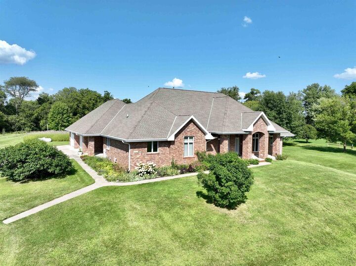 Property Photo:  5522 North County Road F  WI 53545 