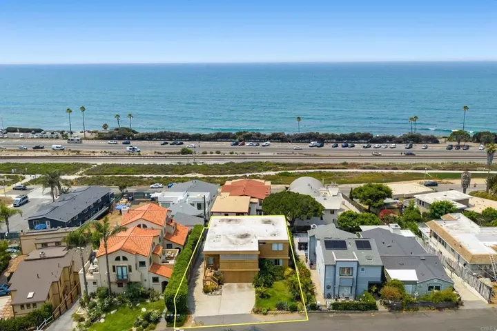Property Photo:  1770 Haydn Drive  CA 92007 