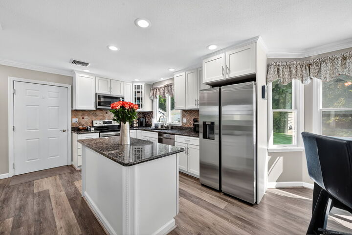Property Photo:  10 Danny Trail  CT 06066 