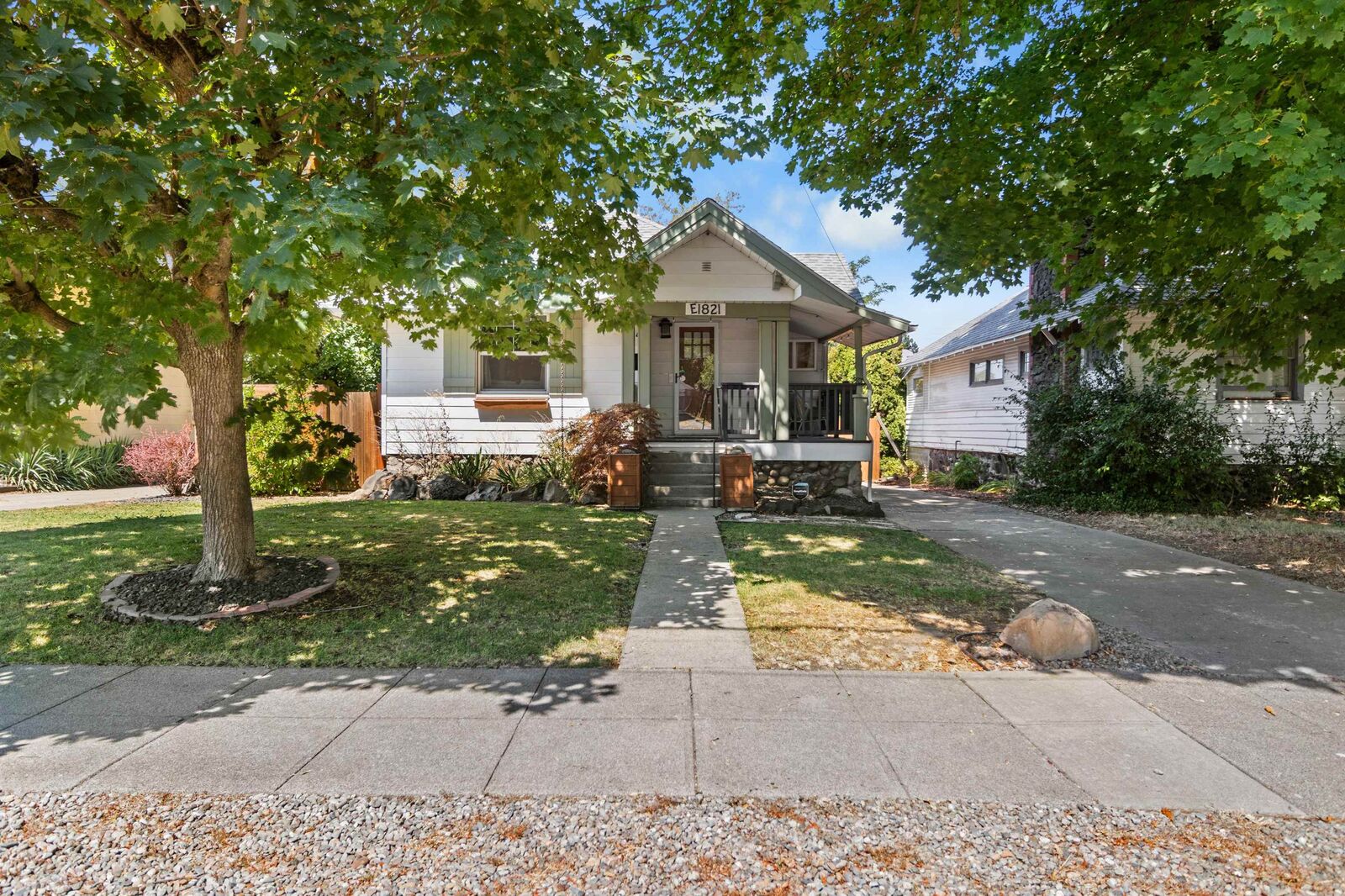 Property Photo: 1821 E 10th Ave WA 99202