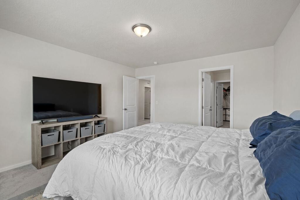 Property Photo:  10888 N Paiute St  WA 99208 