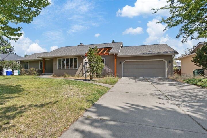 Property Photo:  5615 S Lee Way Ct  WA 99223 