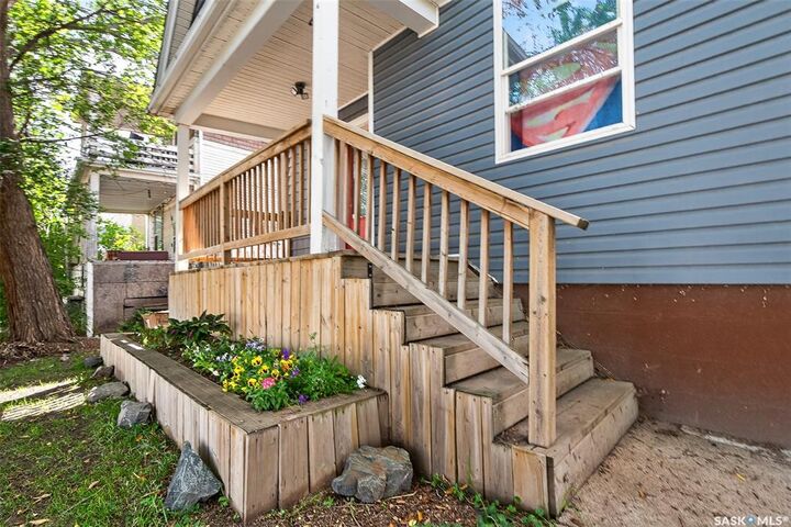 Property Photo:  1130 Main Street N  SK S6H 3K9 