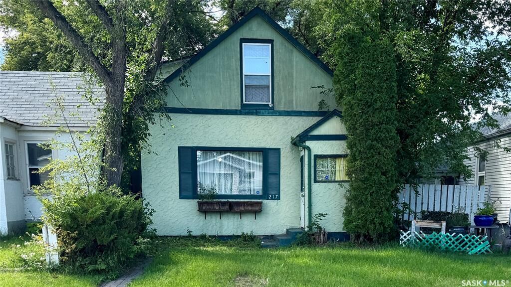 Photo de la propriété:  217 L Avenue N  SK S7L 2P3 