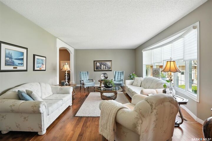 Property Photo:  246 Auld Crescent  SK S7H 4W9 