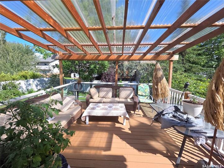 Property Photo:  306 Blackthorn Crescent  SK S7V 1B1 