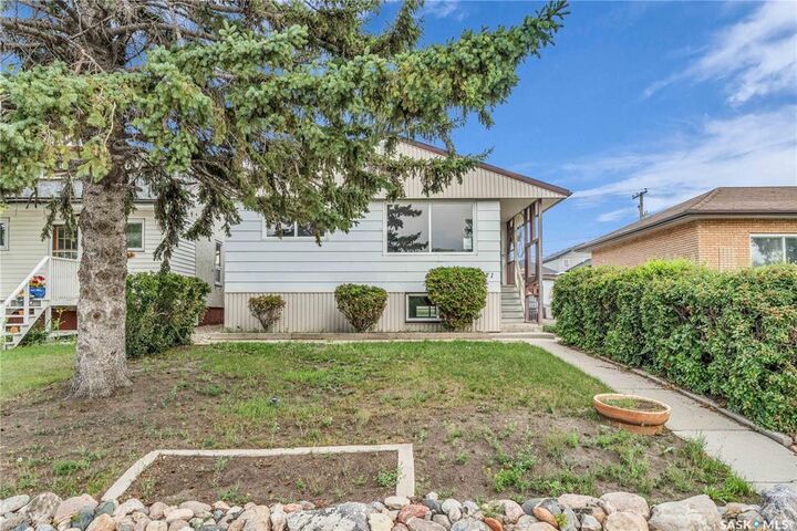2071 Connaught Street  Regina SK S4T 4T8 photo