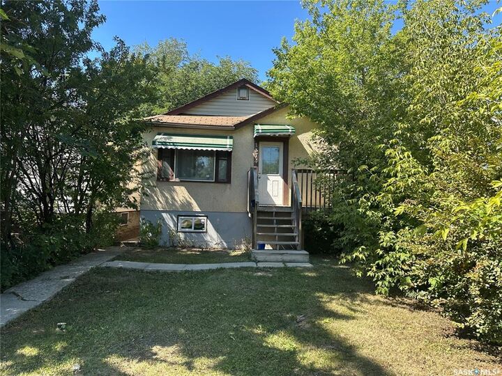 Property Photo:  1374 McTavish Street  SK S4T 3V9 