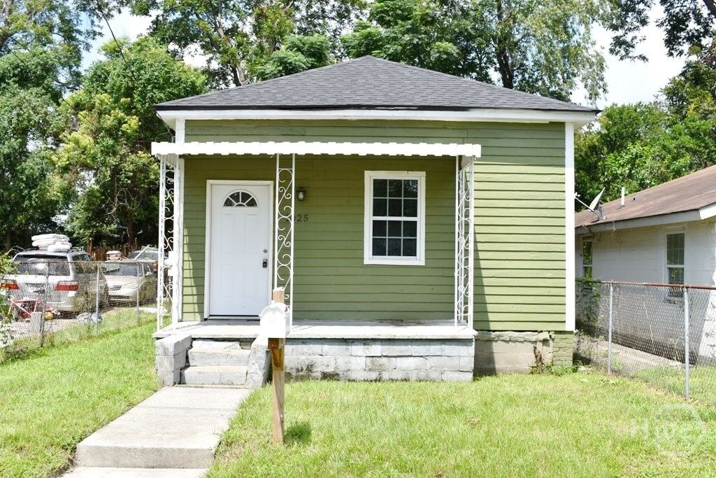 Property Photo: 1025 Elliott Avenue GA 31415