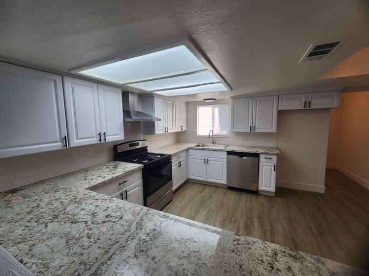 Property Photo:  2746 N Giddings Street  CA 93291 