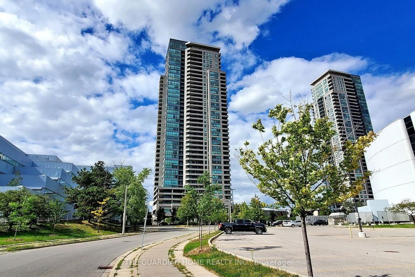 Property Photo: 50 Brian Harrison Way 707 ON M1P 5J4