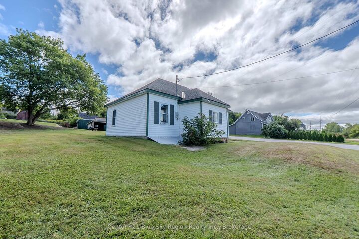Property Photo:  101 Boisvert Street  ON P0H 1E0 