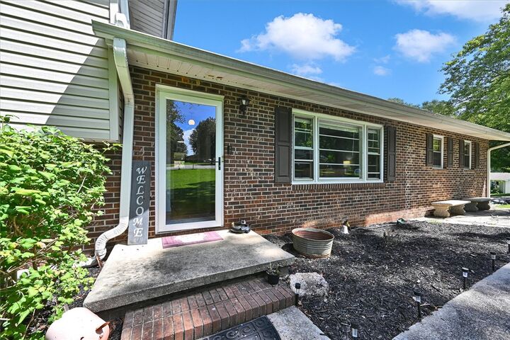 Property Photo: 107 Meadow Lane SC 29657