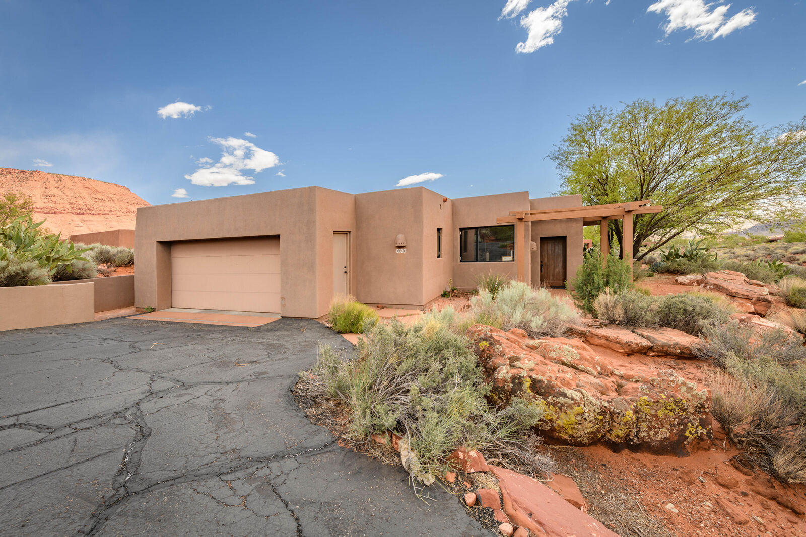 Property Photo:  1151 W Shawnee Ct  UT 84738 