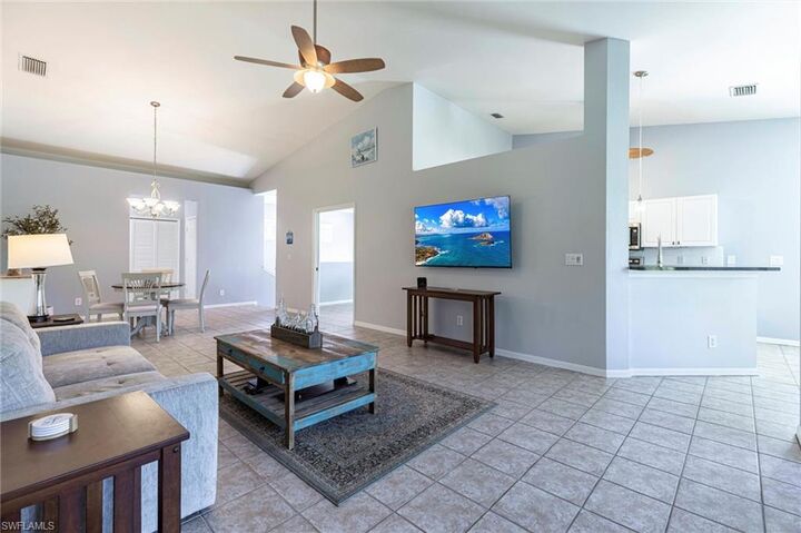 Property Photo:  15157 Oxford Cv 2404  FL 33919 