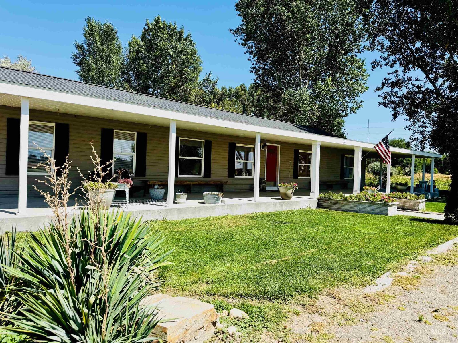Property Photo: 275 N Meridian ID 83350