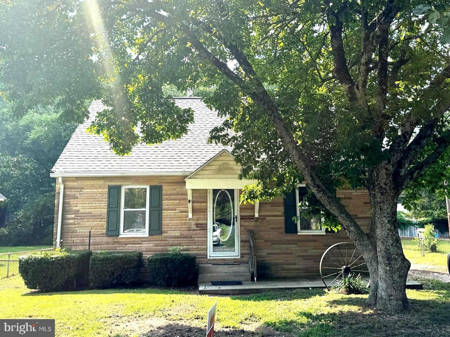 Property Photo: 1504 Lilac Drive MD 21804