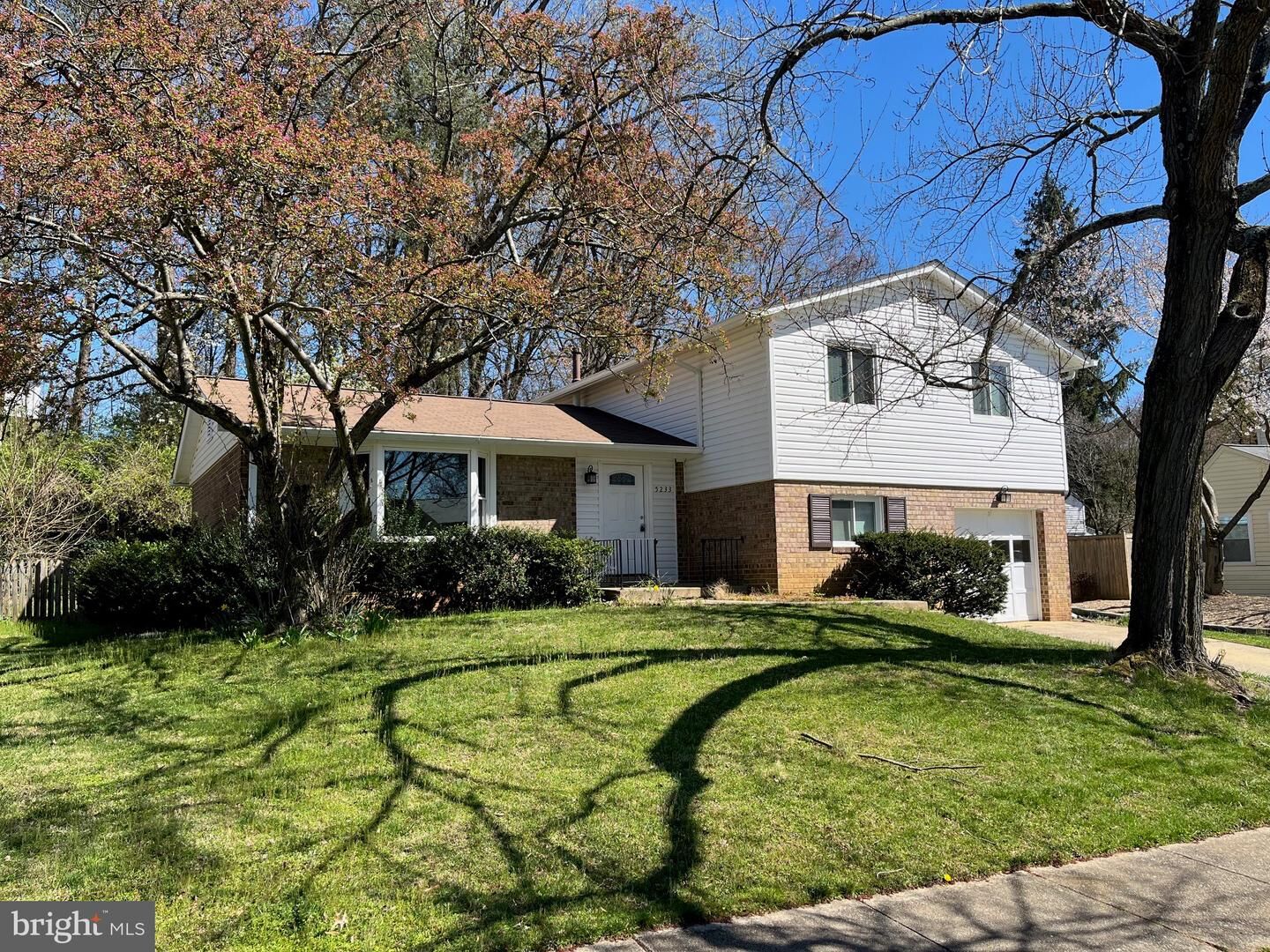 Property Photo: 5233 Pommeroy Drive VA 22032