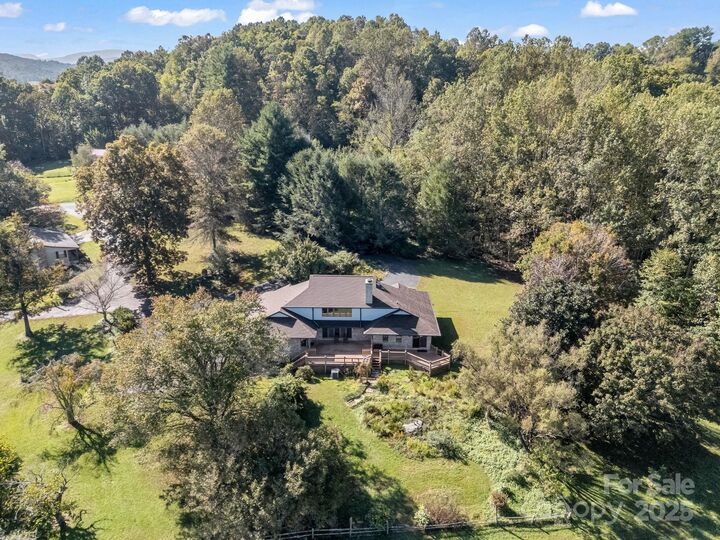 Property Photo:  26 Canter Court  NC 28742 