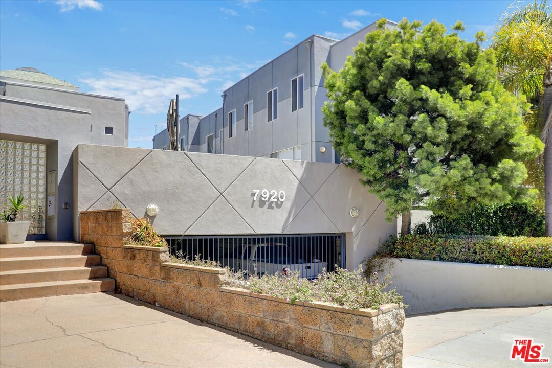 Property Photo:  7920 Anise Ave  CA 90045 