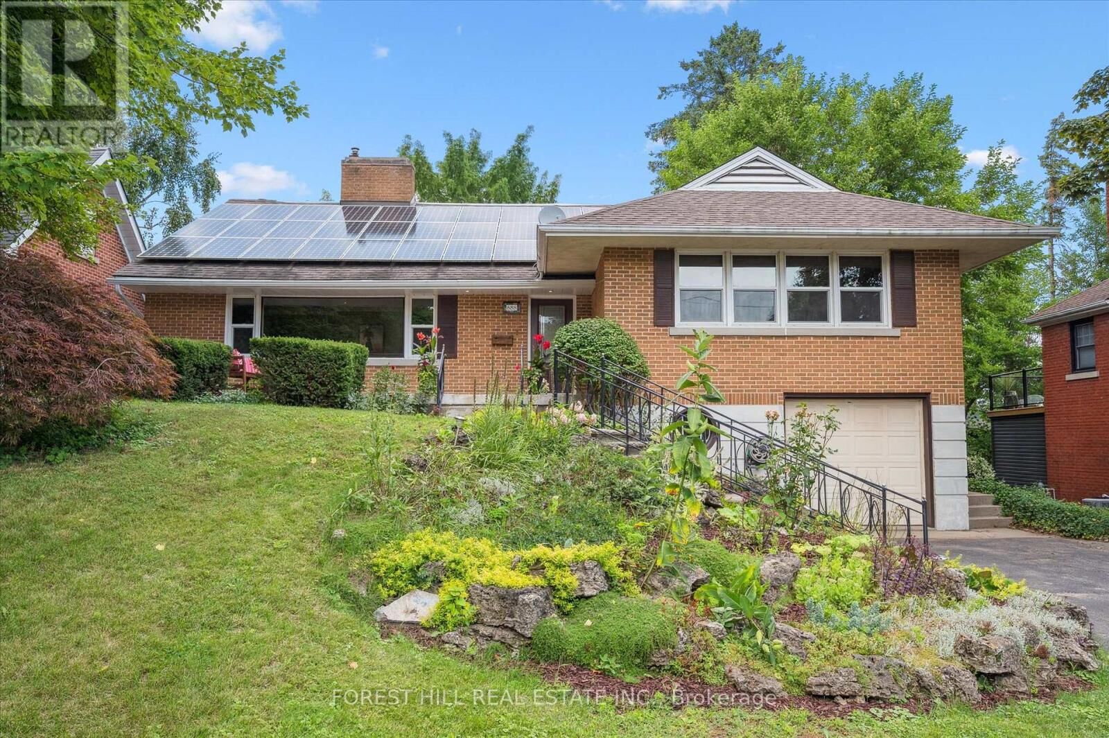 Photo de la propriété: 688 Rockway Drive ON N2G 3B4