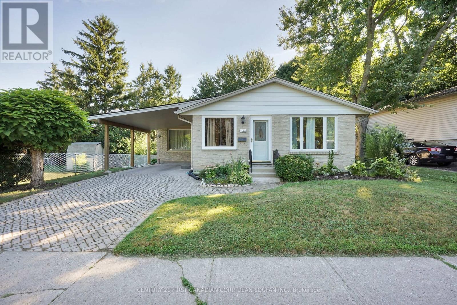 Photo de la propriété:  1592 Aldersbrook Road  ON N6G 2Z3 