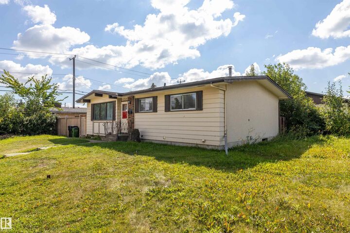 Property Photo: 5715 139 Avenue NW AB T5A 1E8