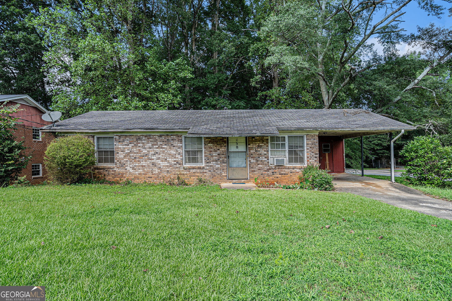 Property Photo: 158 Grant Street GA 30213