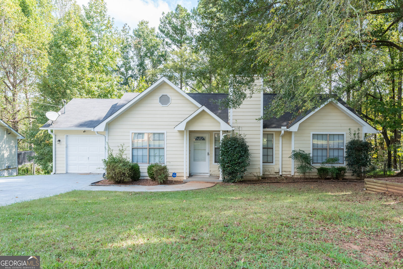 Property Photo: 164 Adrian Drive GA 30281