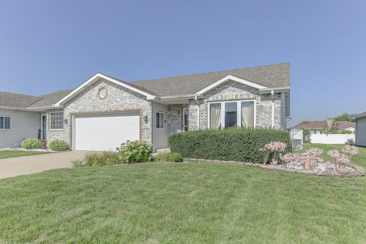 Property Photo: 916 Blue Jay Way IN 46311